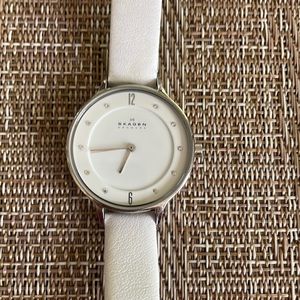 White Skagen leather, crystal watch.